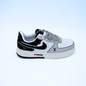 The Nike Air Force 1 Low x Louis Vuitton x Supreme collaboration represents the ultimate fusion of streetwear, luxury, and heritage. This exclusive sneaker merges the timeless silhouette of the Air Force 1 with the craftsmanship and opulence of Louis Vuitton, while Supreme’s bold urban identity adds an unmistakable edge. Each pair is crafted with meticulous attention to detail, featuring premium leather construction embossed with Louis Vuitton’s signature monogram pattern, delivering a sense of refinement and exclusivity.