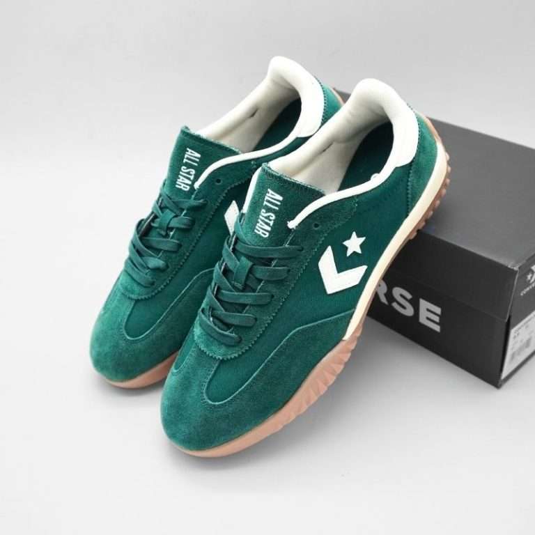 The Converse Run Star Trainer Ox is a bold reinterpretation of the classic Converse low-top aesthetic, combining heritage sportswear roots with contemporary street-style innovation. This sneaker stands out with its sculpted midsole and exaggerated platform design, instantly elevating everyday outfits with an edgy flair. The upper retains the timeless Converse canvas profile, ensuring breathability and lightweight comfort throughout the day. Whether you’re walking the city streets or styling a casual fit for a night out, the Run Star Trainer Ox offers versatility and fashion-forward appeal.