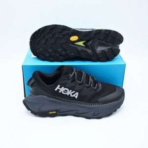 The Hoka Skyline Float running shoes are engineered for runners who crave maximum comfort, modern cushioning, and effortless momentum with every stride. Designed with Hoka’s well-known plush feel, the Skyline Float delivers an excellent blend of softness and responsiveness, making it ideal for daily runs, long distances, and endurance training. The midsole features lightweight cushioning that absorbs shock efficiently, helping reduce fatigue on roads, pavements, or treadmill sessions. Each step feels natural and fluid thanks to the smooth transition from heel to toe, giving runners the sensation of forward propulsion without extra effort.