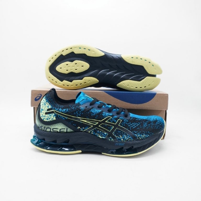 The ASICS Kinsei Blast Black running sneakers are designed for runners who seek premium cushioning, modern innovation, and a bold yet refined aesthetic. Built to deliver a smooth and powerful ride, these shoes combine advanced performance technology with everyday comfort, making them suitable for long-distance runs, intense training sessions, and active lifestyles.